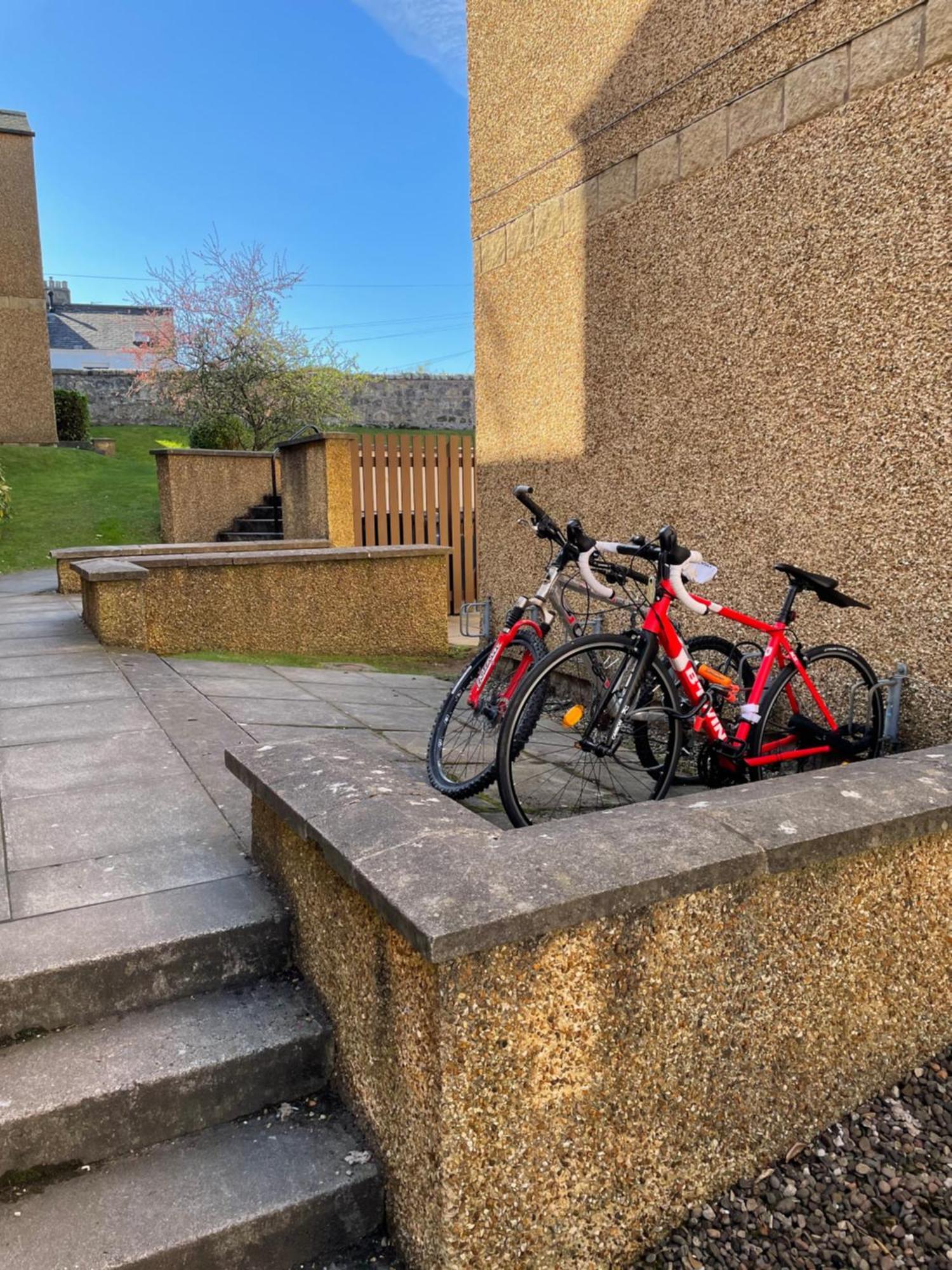 Central St Andrews 2 Bed Apartment - Free Parking מראה חיצוני תמונה